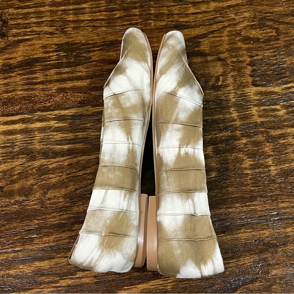 Korks Tan and White tie dyed ballet flats - Picture 9 of 10